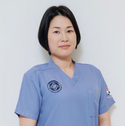 根管治療担当　川島 由衣