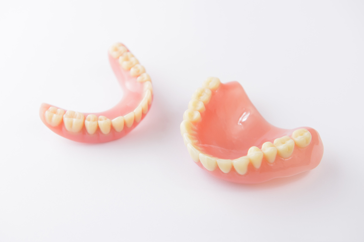 マグネット入れ歯